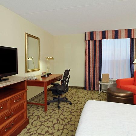 Hilton Garden Inn Chesapeake Greenbrier Exterior foto